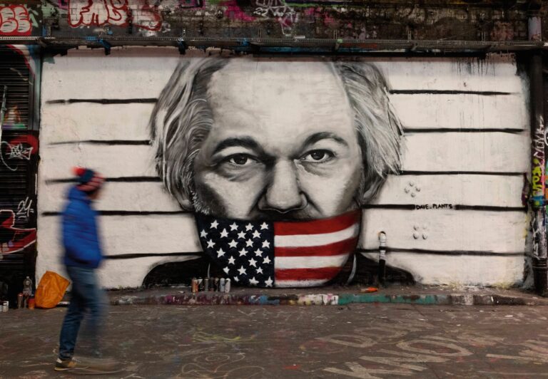 Freiheit für Julian Assange: Wer die Macht herausfordert, bekommt in allen Systemen Probleme – auch in der Demokratie. Der Fall des australischen Journalisten offenbart die Doppelmoral des Westens