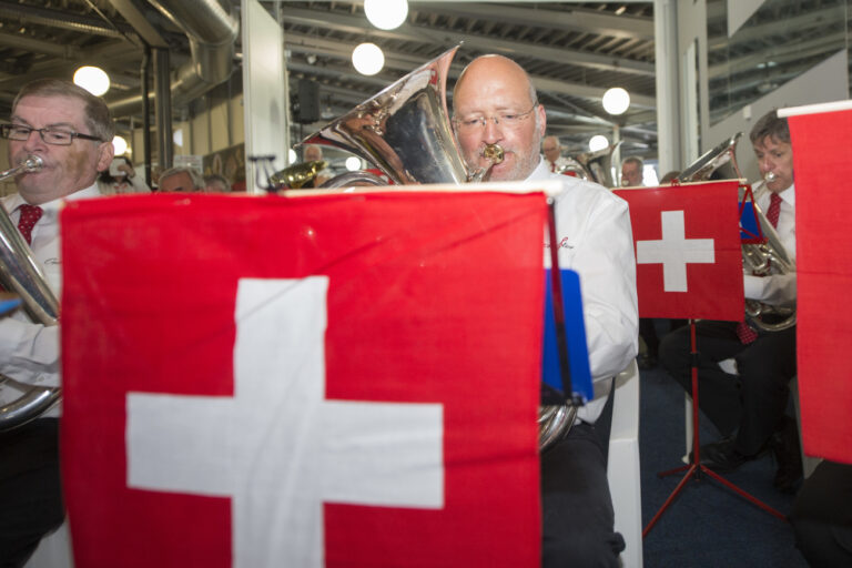 Glückwunsch, liebe Schweizer! Während ihr öffnet, scheint in Deutschland eine Mehrheit Gefallen an den Corona-Massnahmen gefunden zu haben