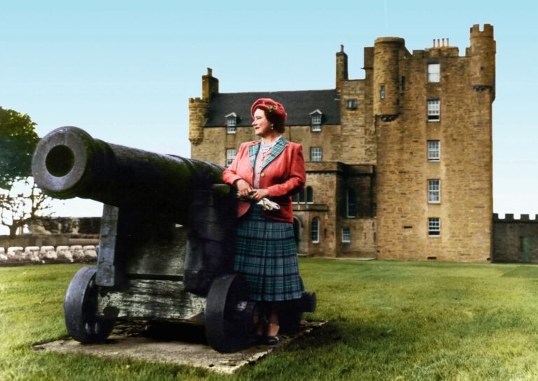 Queen Mums Lego-Burg: Das Castle of Mey ist das nördlichste Schloss auf dem britischen Festland. König Charles erbte es von seiner Grossmutter – mit einem viktorianischen Garten, einer Farm und einem spektakulären Blick auf die Orkney-Inseln. Besonders sehenswert ist der royale Kitsch