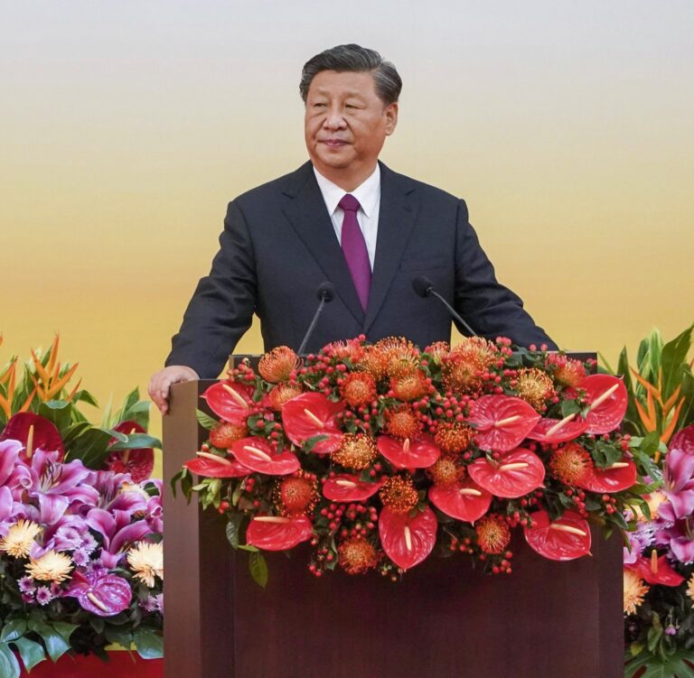 Niemand konnte ahnen, dass hier ein neuer Mao aufsteigt: China überholt ein westliches Land nach dem andern. Staatschef Xi Jinping hat noch lange nicht genug