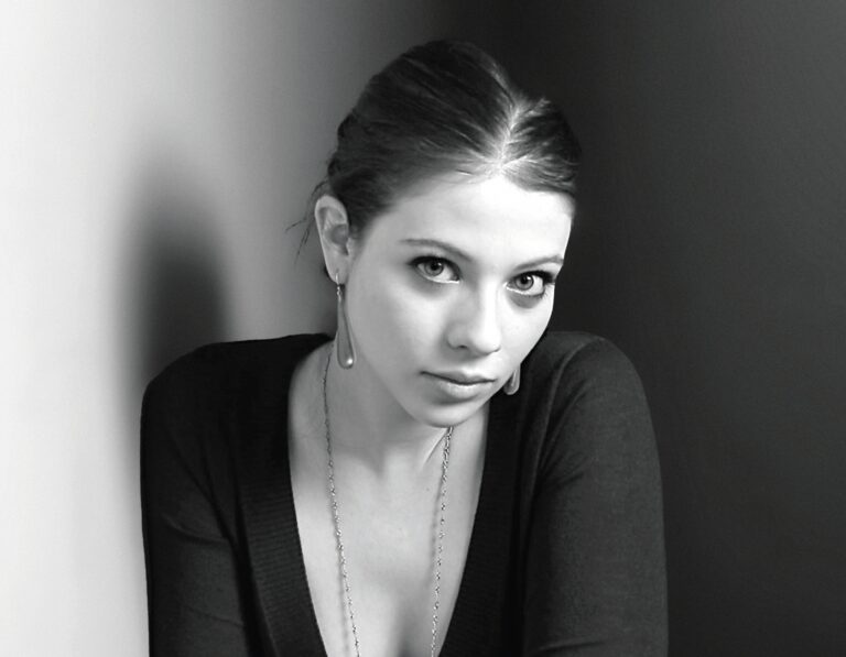 Michelle Trachtenberg (1985 – 2025)