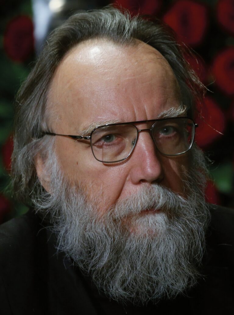 «Ich plädiere für eine Vielfalt der Zivilisationen»: Der Philosoph Alexander Dugin gilt als einflussreicher Einflüsterer Wladimir Putins. Er geisselt die «liberale Diktatur» des Westens und sieht Russland in der Ukraine am Abgrund. Es drohe eine nukleare Apokalypse. Dabei sei eine friedliche Koexistenz möglich