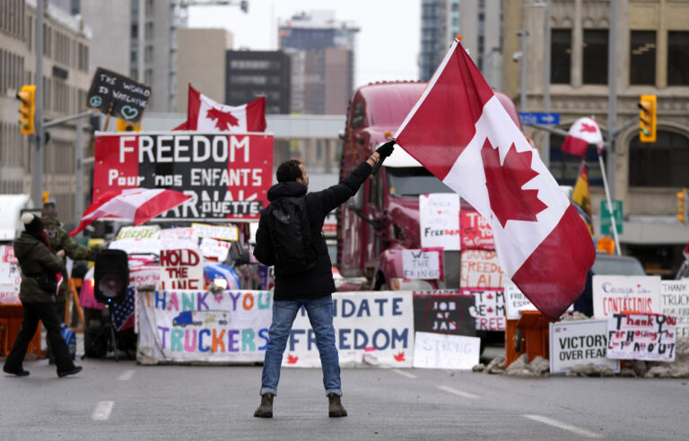 Premier Justin Trudeau im Abseits: Vier kanadische Provinzen haben die Covid-Massnahmen aufgehoben, die Masken-Pflicht wird fallen – Kanadas Trucker haben gewonnen