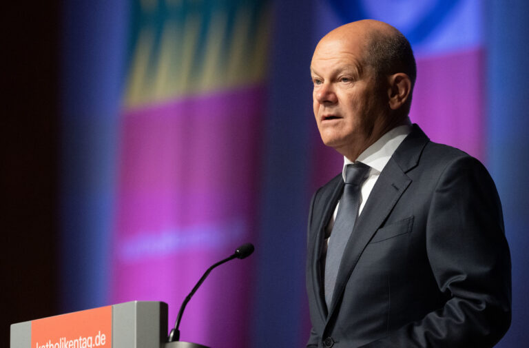 27 May 2022, Baden-Wuerttemberg, Stuttgart: German Chancellor Olaf Scholz (SPD) speaks at the Katholikentag in Stuttgart. Photo: Marijan Murat/dpa (KEYSTONE/DPA/Marijan Murat)