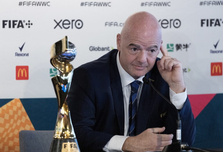 Frankreichs Verfassungsrat macht Gianni Infantino einen Strich durch die Rechnung. Der Fifa-Hauptsitz bleibt vorerst in Zürich. Die Schweiz kann aufatmen