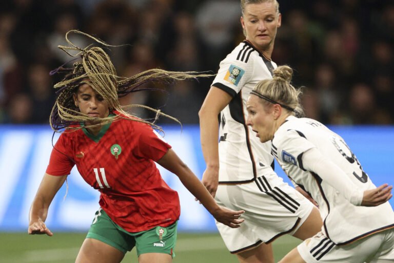 Die Frauen-Fussball-WM ist ein Fest der Lüge. Nichts würde besser zur Situation auf unserem Globus passen