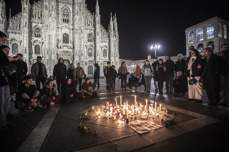 Zum heutigen Aktionstag gegen Frauengewalt holen Feministinnen gegen Italiens Staatschefin aus: Melonis Matriarchat sei an Frauenmorden schuld. Ein weiterer kläglicher Versuch, die erste Frau an Italiens Spitze anzufeinden