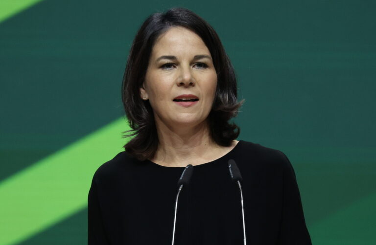 epa10991677 German Foreign Minister Annalena Baerbock speaks during the annual Federal Delegates Conference in Karlsruhe, Germany, 23 November 2023. The 49th annual Federal Delegates Conference 2023 of Green party (Die Gruenen) runs from 23 to 26 November 2023 in Karlsruhe. EPA/RONALD WITTEK