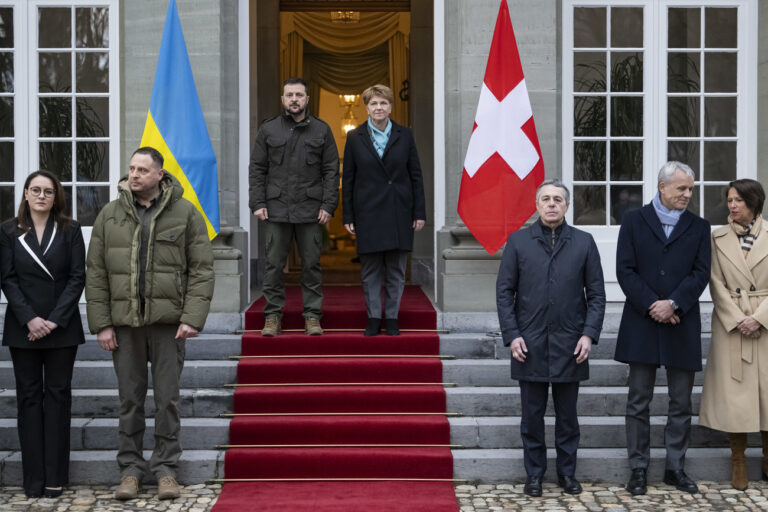 «Dinner for One» auf dem Bürgenstock: Die Ukraine-Politik des Westens ist zynisch. Papst Franziskus, Ueli Maurer, Peter Bodenmann, Alain Berset: Sie hatten alle recht. Sie sagten es nur zu früh