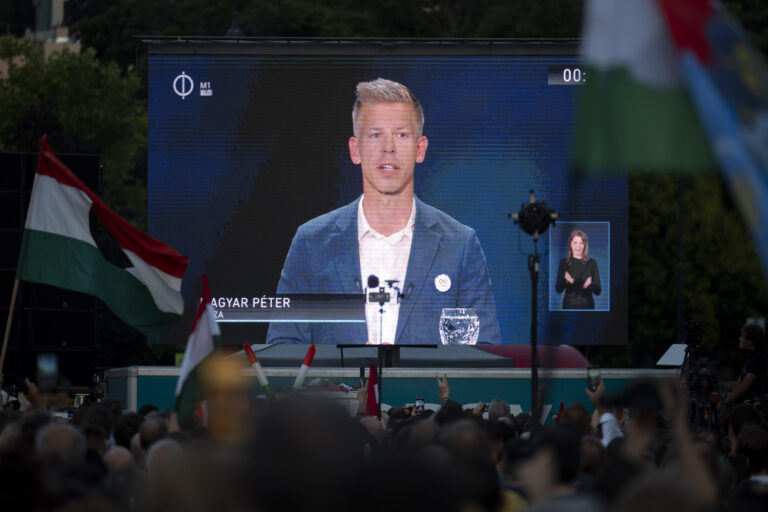 Europas Medien haben eine neue Lichtgestalt gefunden im Ringen gegen den bösen Viktor Orbán: Péter Magyar. Kann er Ungarns Ministerpräsidenten besiegen?