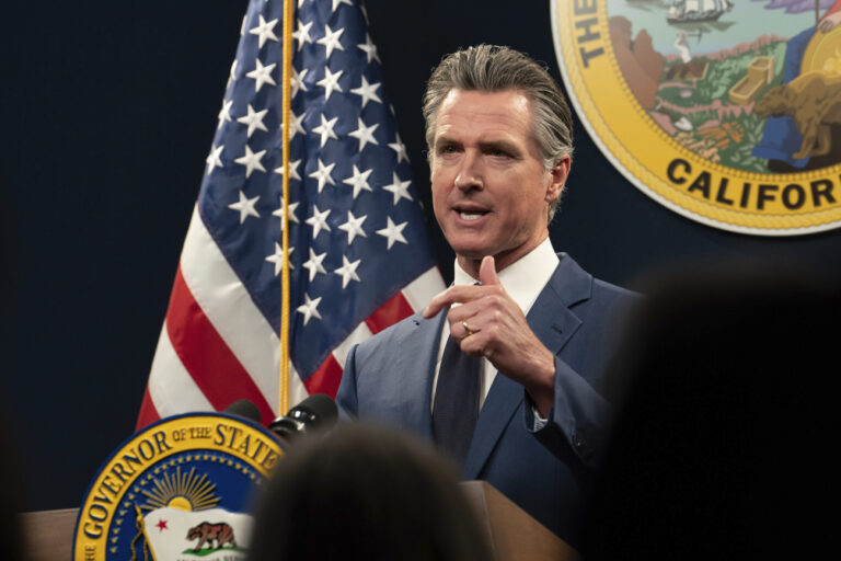 Zu nah an Trump: Kaliforniens Sonnyboy Gavin Newsom gehört zum Spitzenpersonal für die Biden-Nachfolge. Eine Kandidatur wäre aber fast ein Wunder. Was vor allem im Weg steht, ist eine Frau