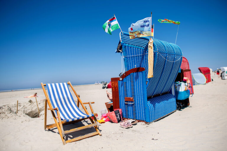 Strandkorb: Warum man für einen Frieden immer mit beiden Seiten reden muss