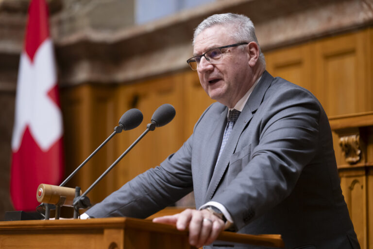 Andreas Glarner, SVP-AG, spricht waehrend der Wintersession der Eidgenoessischen Raete, am Donnerstag, 12. Dezember 2024 im Nationalrat in Bern. (KEYSTONE/Anthony Anex)