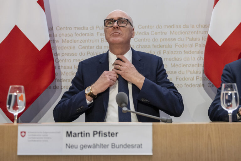 Wird neugewählter Mitte-Bundesrat Martin Pfister die Schweizer Verteidigung wieder stärken? Wenig spricht dafür, viel dagegen